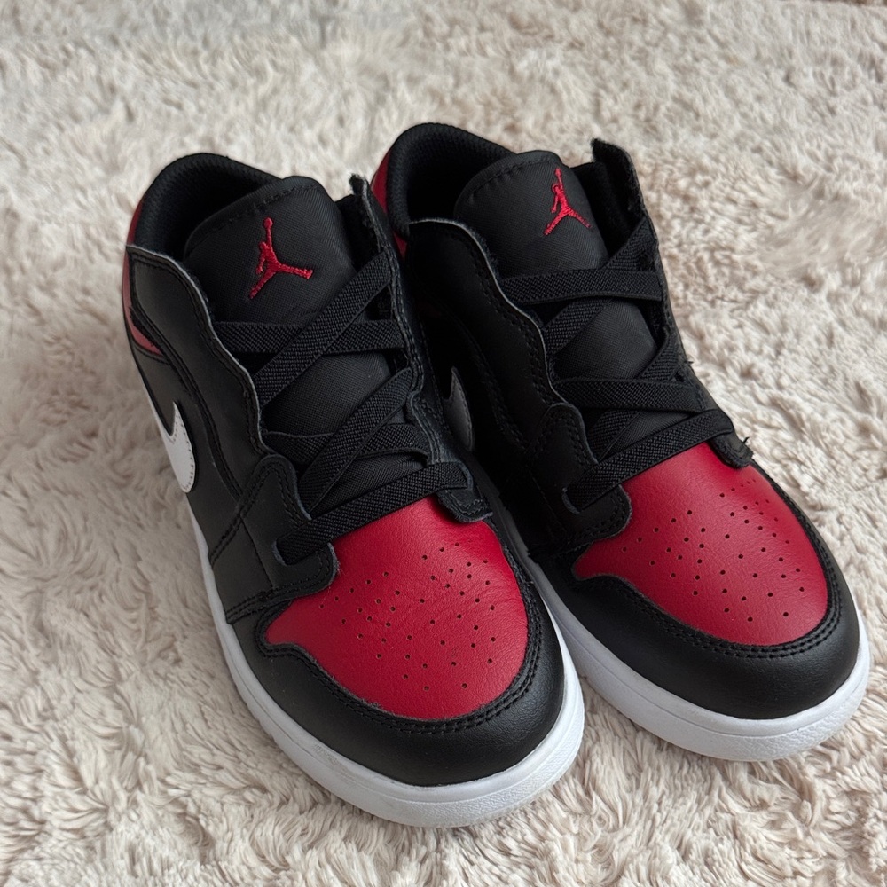 Jordan 1s Low Alt Kids Black and Red